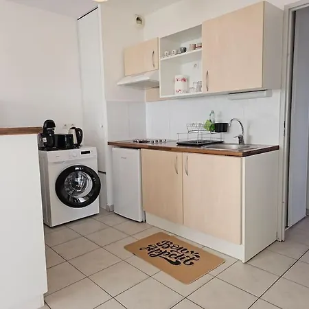 L'evasion Carcassonnais Avec Terrasse 2 Places De Parking Privee